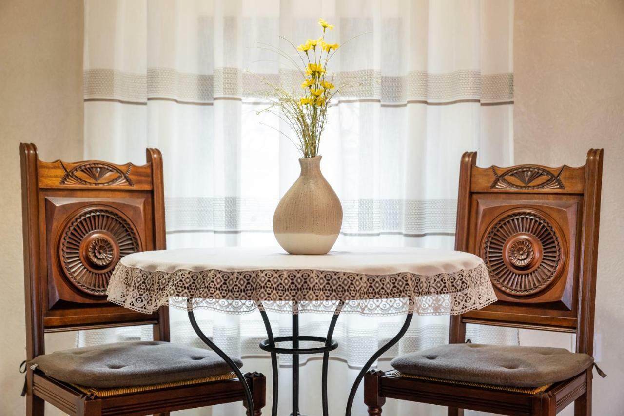 Historic Apartment In The Heart Of The City Wielkie Tyrnowo Zewnętrze zdjęcie